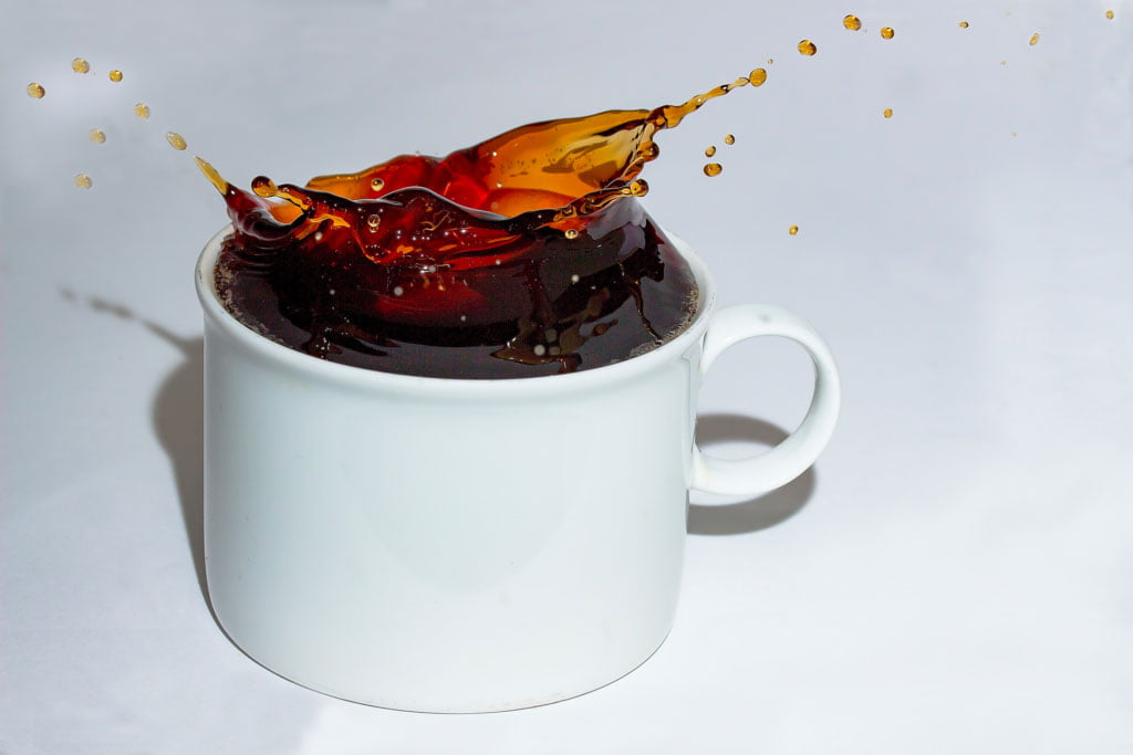 Fast shutter speed photography of a coffee