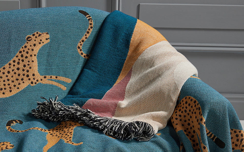 Print on demand home decor: Create & sell custom woven blankets online